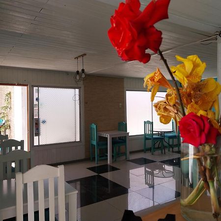 לה סרנה Hostal Avenue מראה חיצוני תמונה