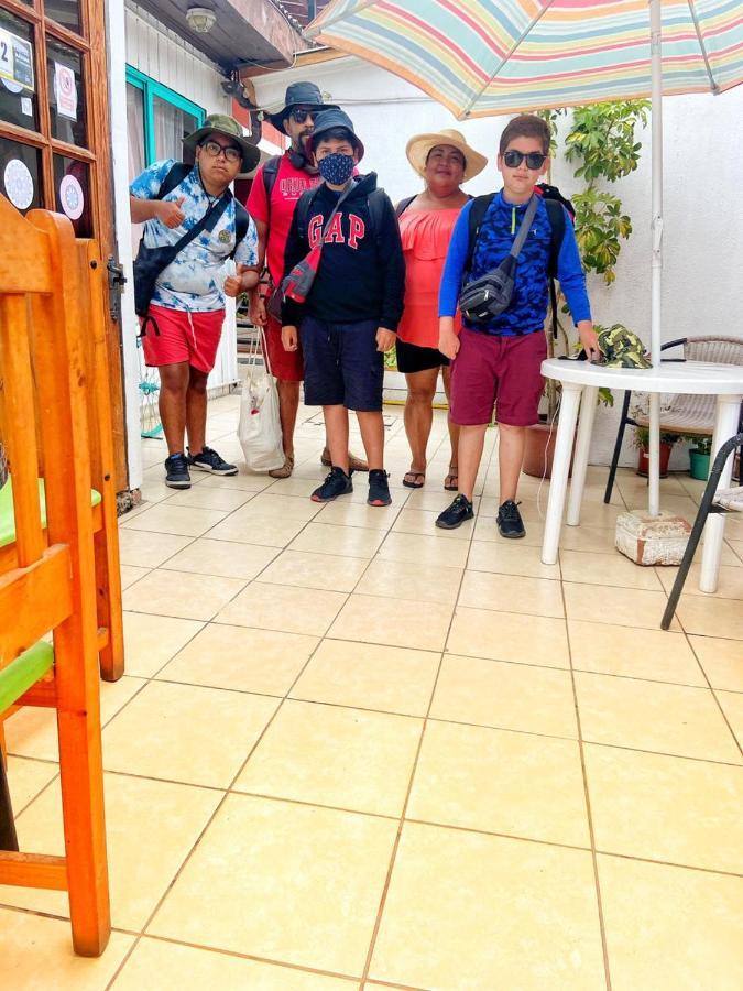 לה סרנה Hostal Avenue מראה חיצוני תמונה