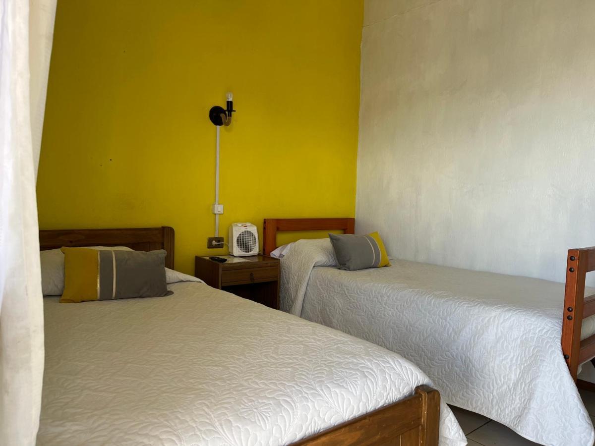 לה סרנה Hostal Avenue מראה חיצוני תמונה