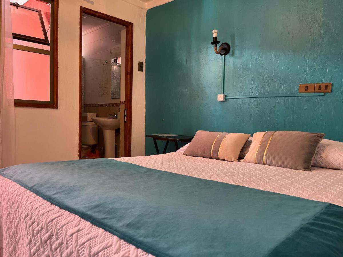 לה סרנה Hostal Avenue מראה חיצוני תמונה