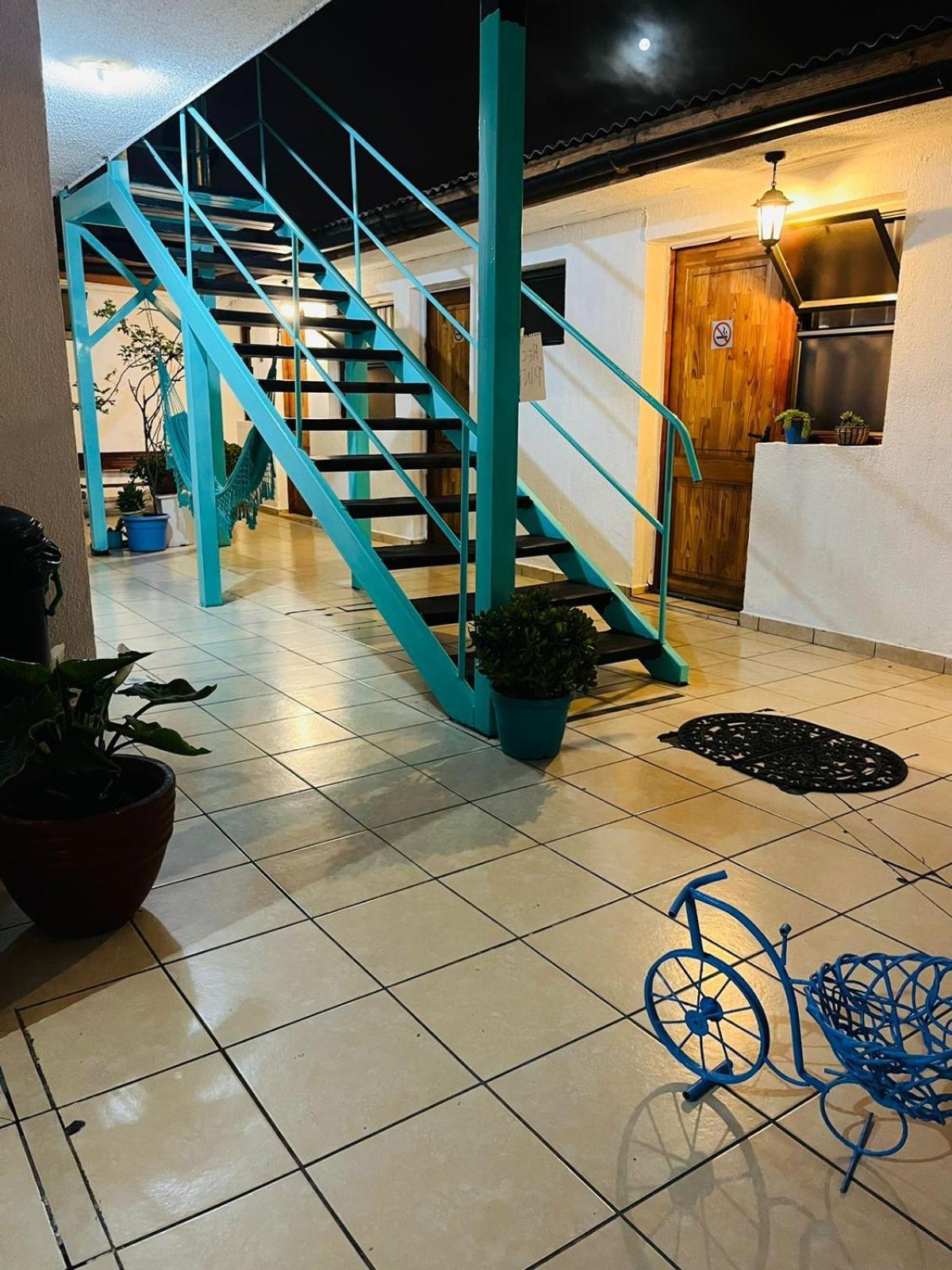לה סרנה Hostal Avenue מראה חיצוני תמונה