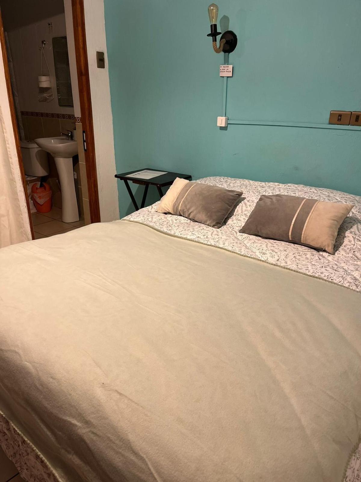 לה סרנה Hostal Avenue מראה חיצוני תמונה